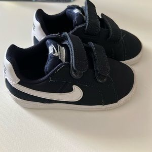 Toddler Nike sneakers